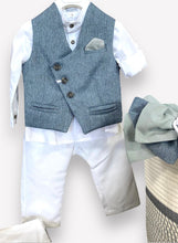 Load image into Gallery viewer, Christening Boys G221