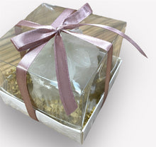Load image into Gallery viewer, Christening Gift Daisy Scented Candle