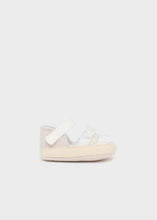 Load image into Gallery viewer, Mayoral Newborn Ruffle Espadrilles (9741) (61)
