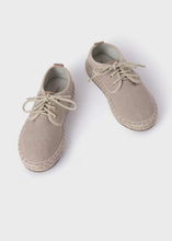 Load image into Gallery viewer, Mayoral Boy Beige Espadrilles With Laces (
