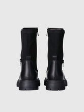 Load image into Gallery viewer, Calvin Klein Girls Black Boots

