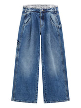 Load image into Gallery viewer, Guess Girls Jeans
