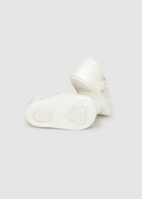 Load image into Gallery viewer, Mayoral Newborn Ecrou Flower Mary Janes (9960) (81)
