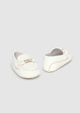 Load image into Gallery viewer, Mayoral Boy Newborn Moccasins (9947) (11)
