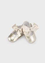 Load image into Gallery viewer, Mayoral Girl Soft Gold Shoes (9571) (48)
