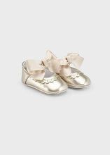 Load image into Gallery viewer, Mayoral Girl Soft Gold Shoes (9571) (48)
