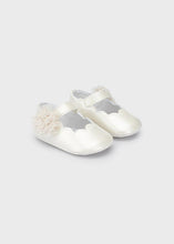 Load image into Gallery viewer, Mayoral Baby Girl Soft Shoes (9570) (20)
