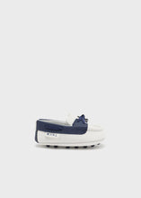 Load image into Gallery viewer, Mayoral Baby Boy White Soft Shoes (9620)(75)
