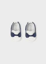 Load image into Gallery viewer, Mayoral Baby Boy White Soft Shoes (9620)(75)
